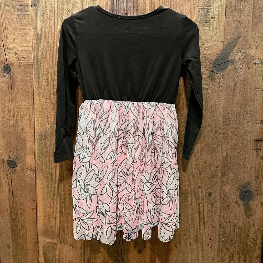 Black & Pink Swirl Swan Long Sleeve Dress girls size LARGE